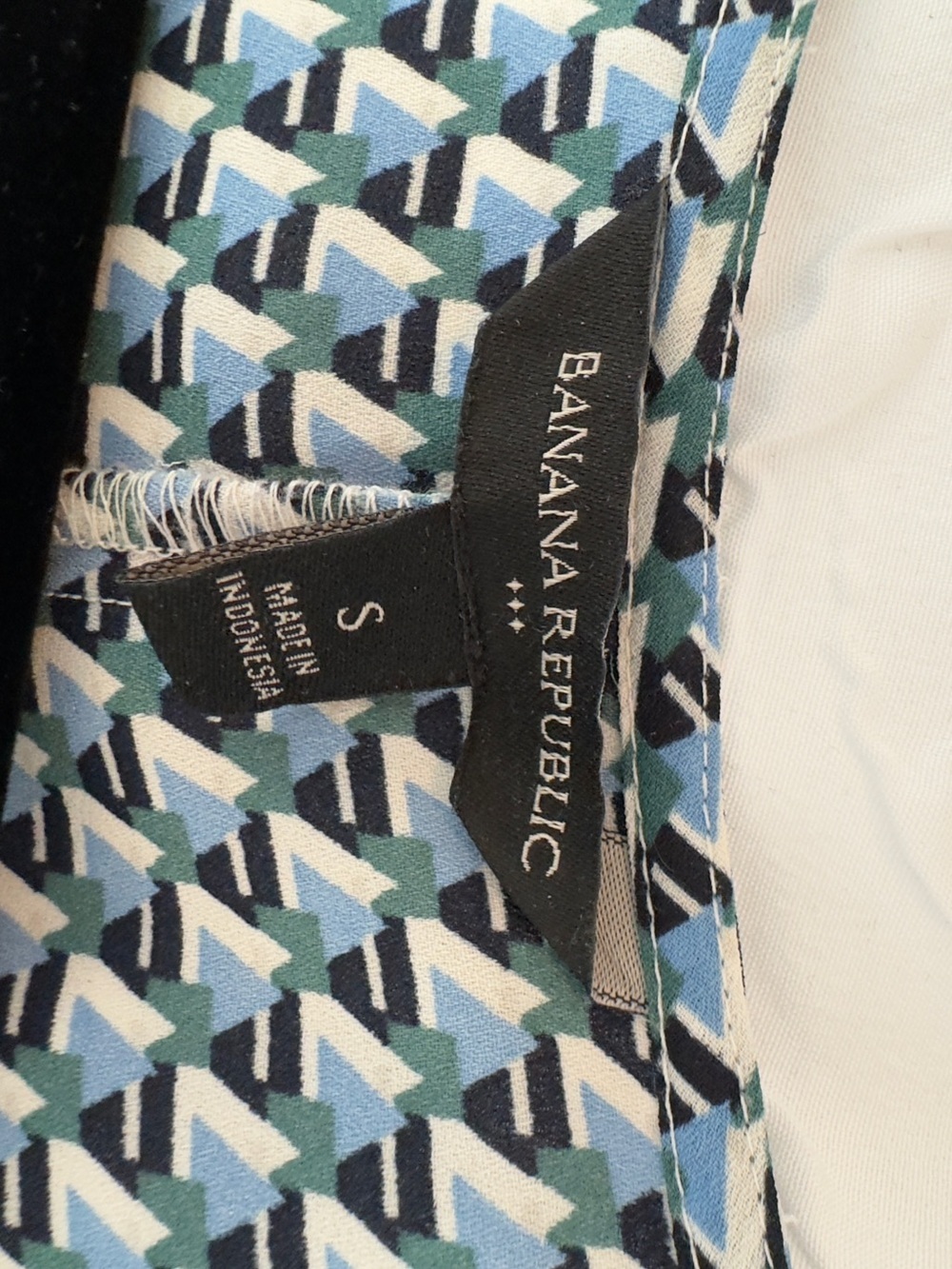Banana Republic Blue Geometric V-Neck Long Sleeve Blouse Size Small - Picture 7 of 8
